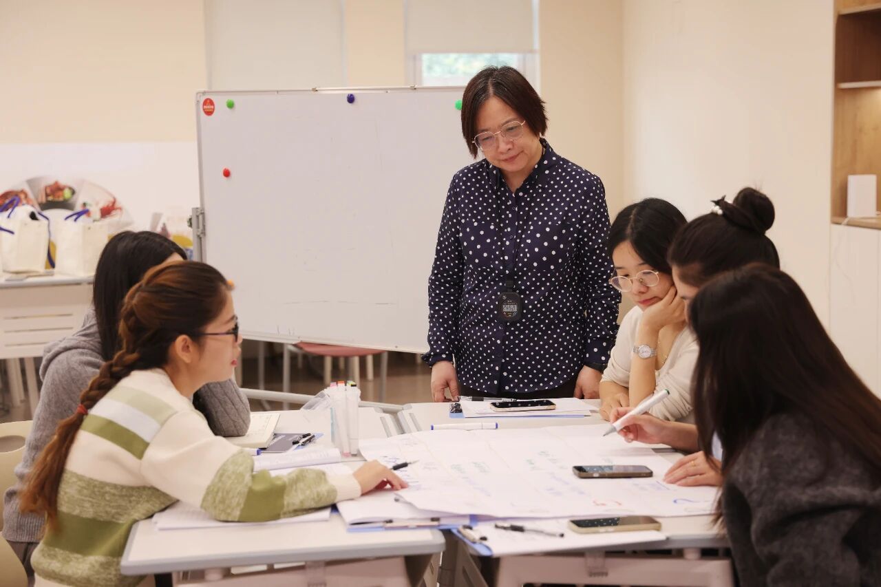 劉廣榮老師在FDW引導(dǎo)員發(fā)展工作坊授課