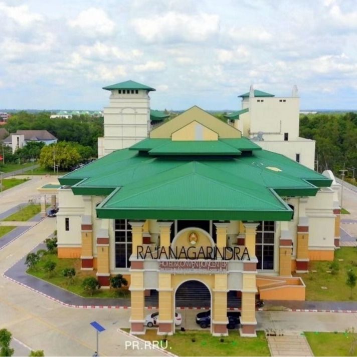 2022年7月21日，廣西英華國(guó)際職業(yè)學(xué)院2018級(jí)和2019級(jí)泰語(yǔ)專業(yè)...